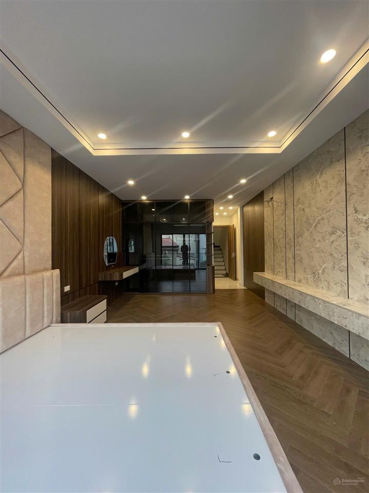 Chính chủ bán nhà ngọc thụy, lô góc, 7 tầng kinh doanh, vỉa hè ô tô tránh, 108m2, 28 tỷ, 0969 958 ***