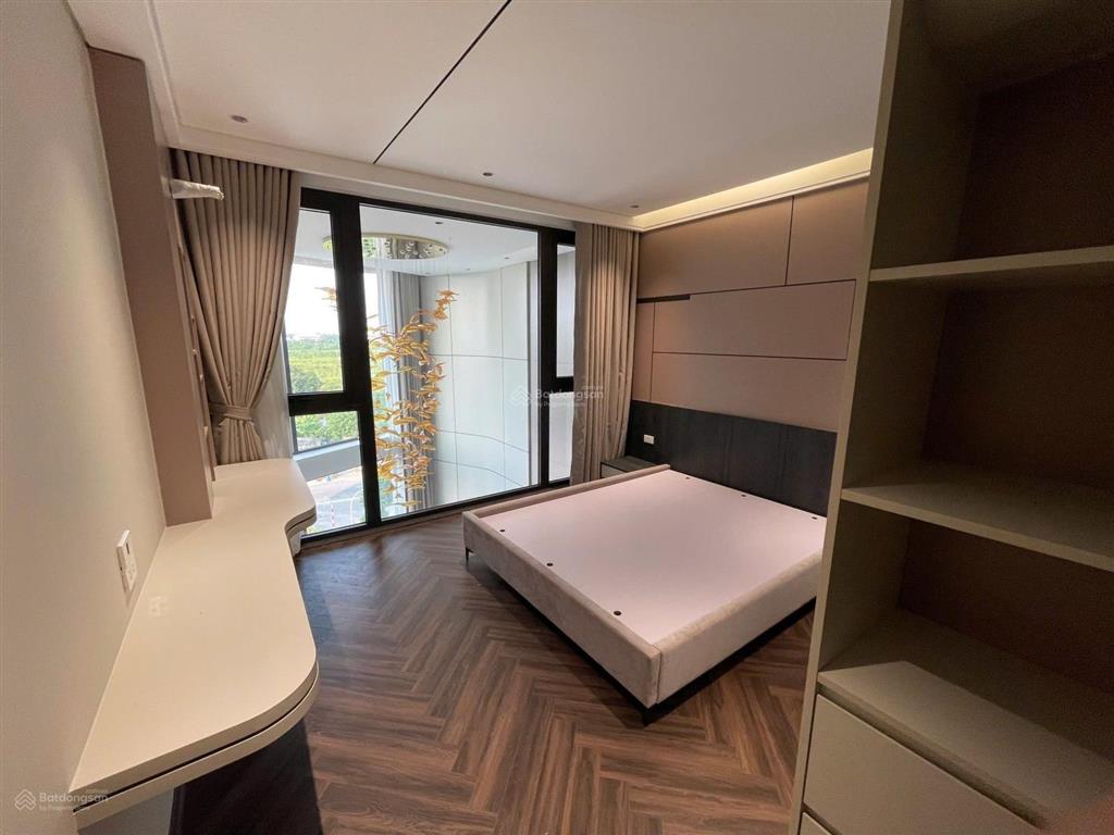 Phố hồng tiến 7 tầng thang máy gara ô tô 7 chỗ ngõ thông nhỉnh nhẹ 15 tỷ