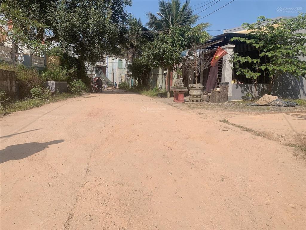 Lô góc mặt tiền cực hiếm  giá chưa tới 2 tỷ  vị trí trung tâm đà nẵng  gần chợ, trường học