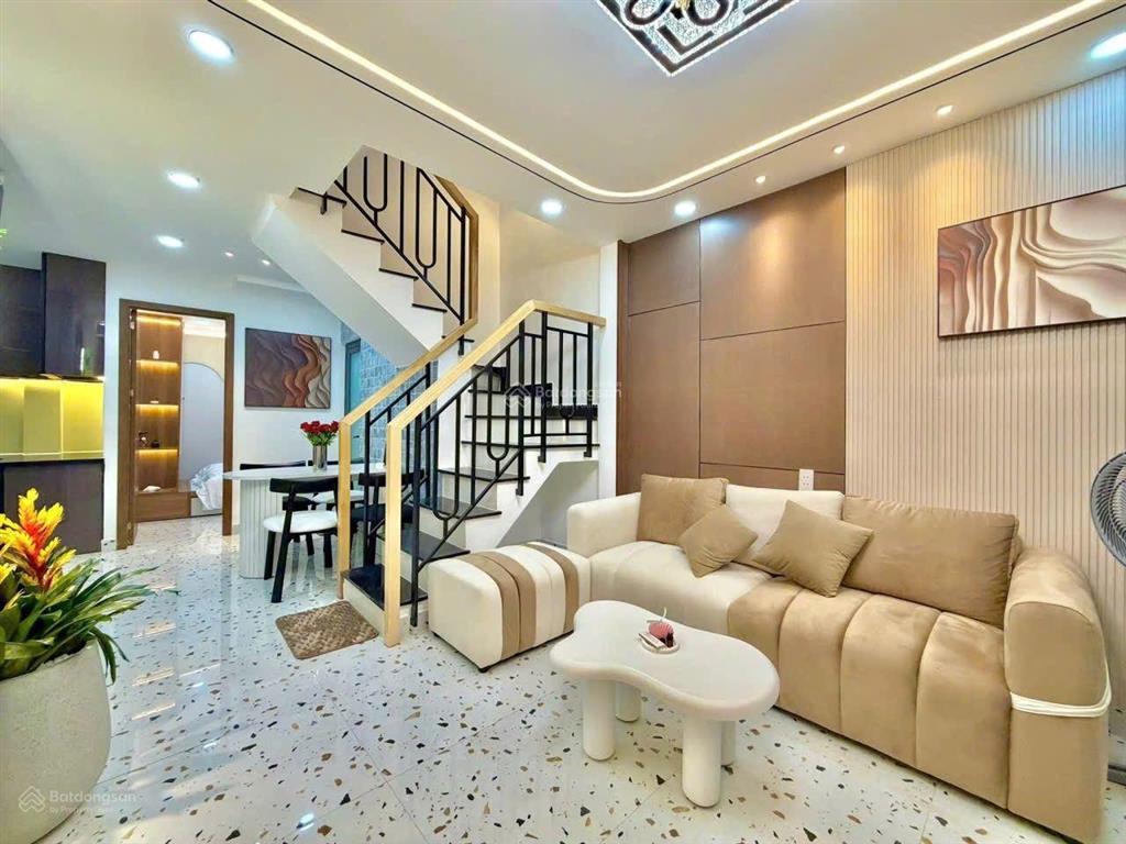 [vip] nhà dành cho gia đình 6 người gần trung tâm, gần đường nguyễn hữu cảnh, bình thạnh