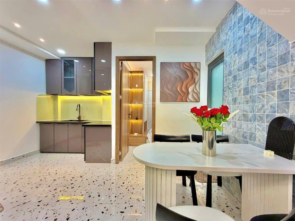 [vip] nhà dành cho gia đình 6 người gần trung tâm, gần đường nguyễn hữu cảnh, bình thạnh