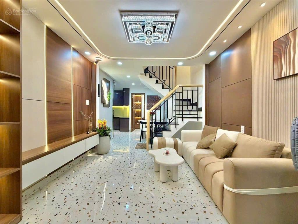 [vip] nhà dành cho gia đình 6 người gần trung tâm, gần đường nguyễn hữu cảnh, bình thạnh