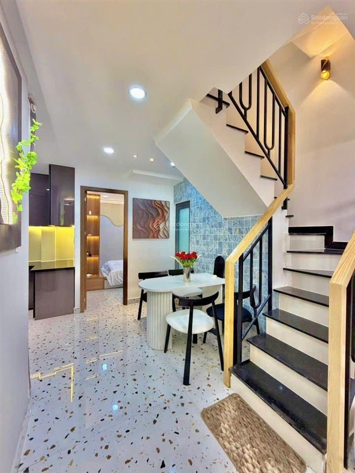 [vip] nhà dành cho gia đình 6 người gần trung tâm, gần đường nguyễn hữu cảnh, bình thạnh