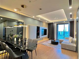 Bán căn hộ thanh xuân 83m2, 2pn, 7.8 tỷ ngay gần đh bách khoa full nội thất