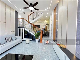 Ô tô đỗ cổng  cách 1 căn ra mặt tiền  nhà mới full nội thất  có pn tầng trệt cho người lớn tuổi.