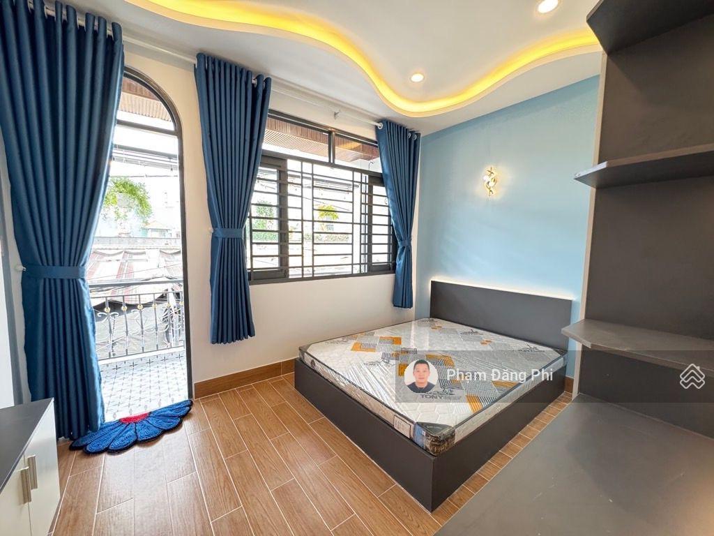 Ô tô đỗ cổng  cách 1 căn ra mặt tiền  nhà mới full nội thất  có pn tầng trệt cho người lớn tuổi.