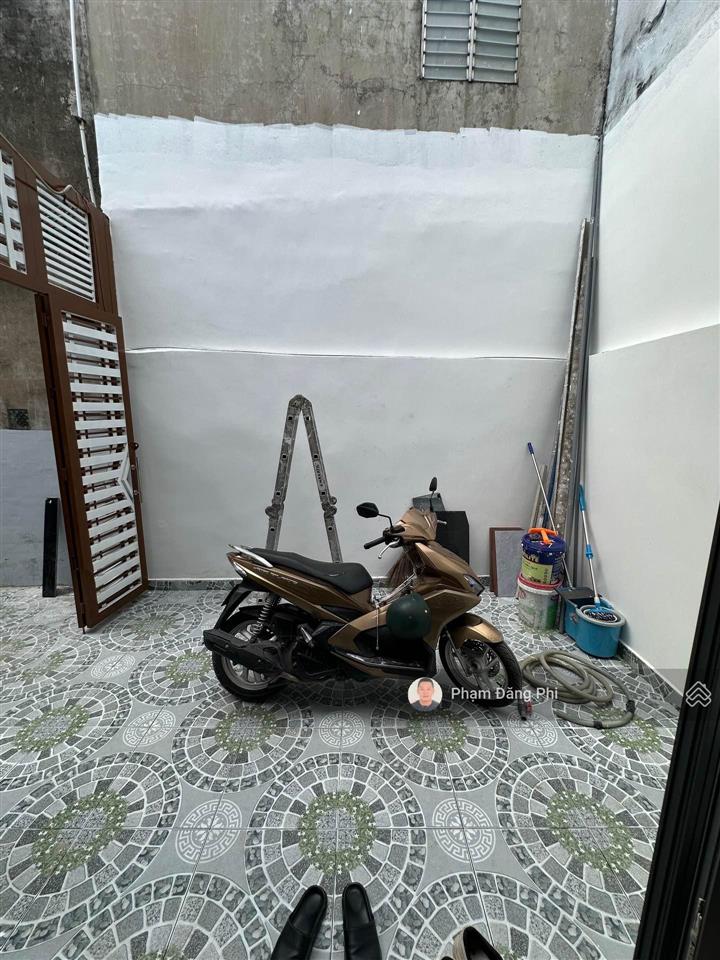 Vị trí quá đẹp  có tiền mua liền  có sân để xe riêng  có phòng ngủ trệt  nhà mới vào ở ngay.