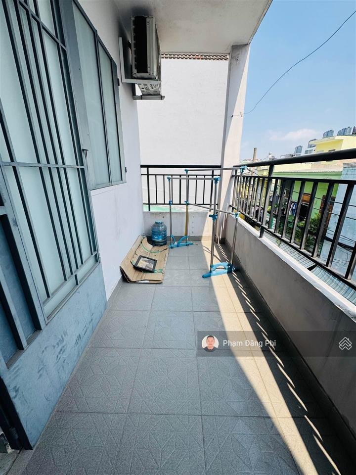 Vửa ở, vừa kinh doanh  ngay quận 1  nguyễn cửu vân  hẻm 6m xe tải tới nhà.