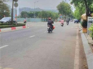 Nhà mặt tiền  ngay học viện cán bộ  kinh doanh sầm uất  tiện xây mới 1 hầm 7 tầng  62m2.