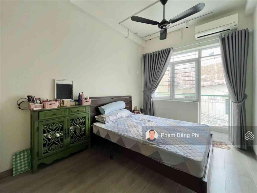 Nhà 2 mặt hẻm ô tô thông thoáng  xây ở 4 tầng kiên cố  ngay chợ bà chiểu  bv gia định.