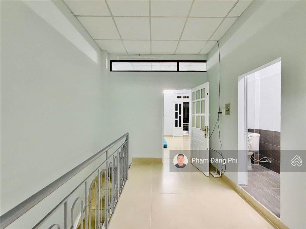 Nhà lô góc  3 mặt hẻm nhựa thông thoáng  ngay bệnh viện 175, công viên gia định, sân bay tsn.