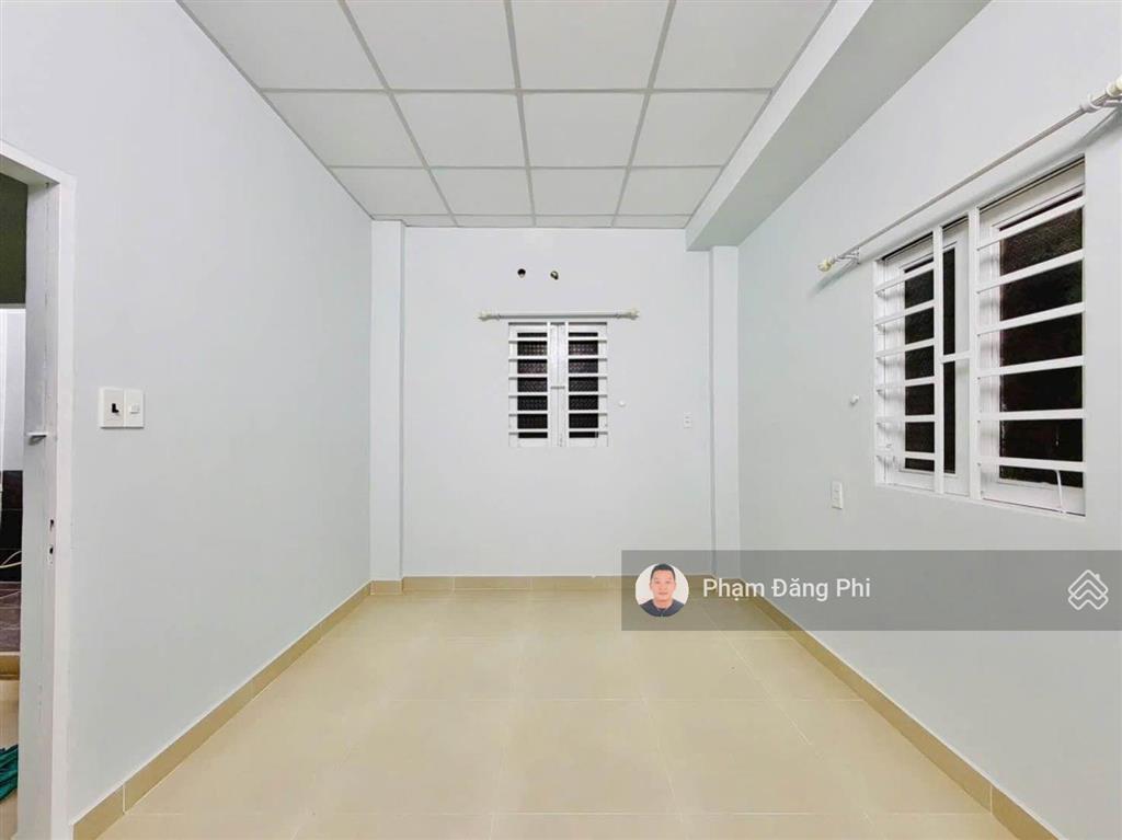 Nhà lô góc  3 mặt hẻm nhựa thông thoáng  ngay bệnh viện 175, công viên gia định, sân bay tsn.
