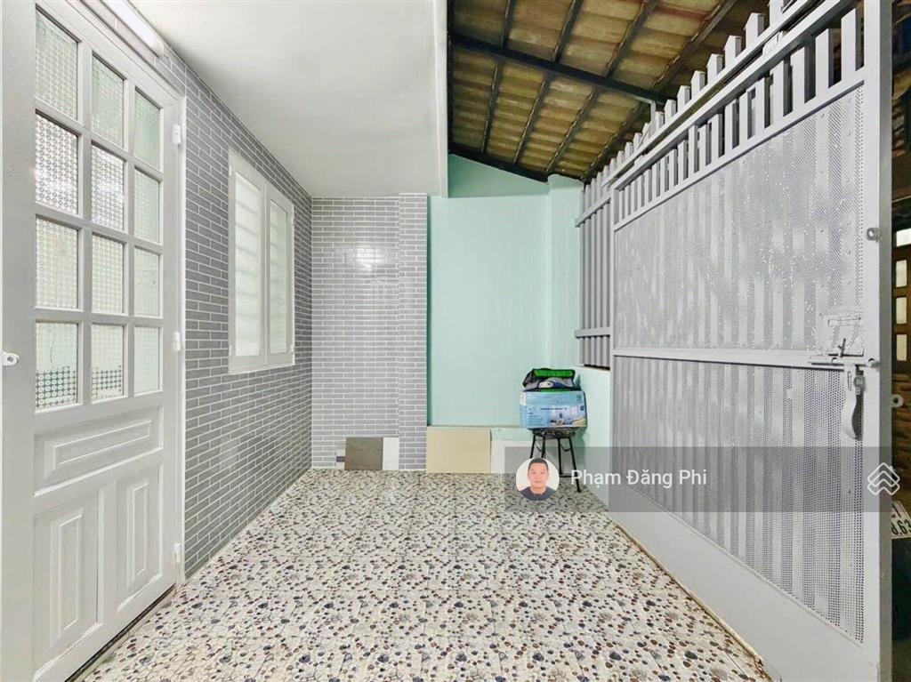 Nhà lô góc  3 mặt hẻm nhựa thông thoáng  ngay bệnh viện 175, công viên gia định, sân bay tsn.