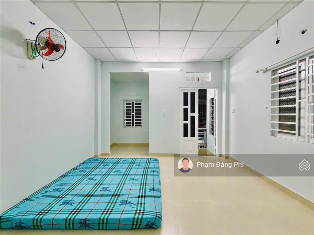 Nhà lô góc  3 mặt hẻm nhựa thông thoáng  ngay bệnh viện 175, công viên gia định, sân bay tsn.