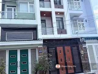 Nhà mới đẹp  hẻm nhựa 8m có lề 3m  đối diện emart  tiện mở văn phòng, công ty  dọn vào ở ngay.