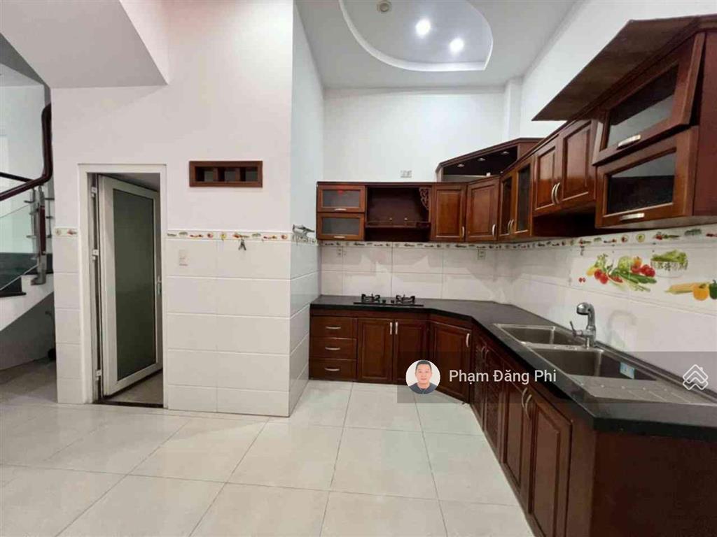 Khu hiếm nhà bán  đi bộ tới đại học văn lang  emart phan văn trị  vừa ở vừa cho thuê.