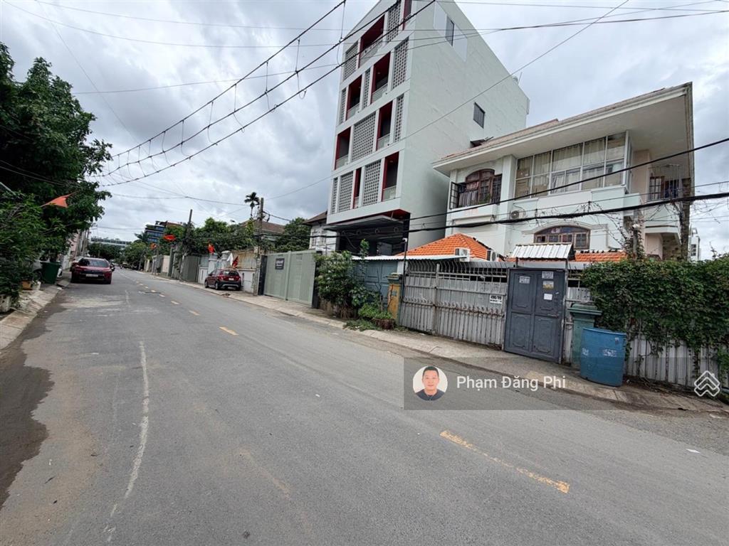 Biển gò vấp  bán nhà  hẻm nhựa thông thoáng  vài bước chân ra đường bờ kè xuyên tâm.