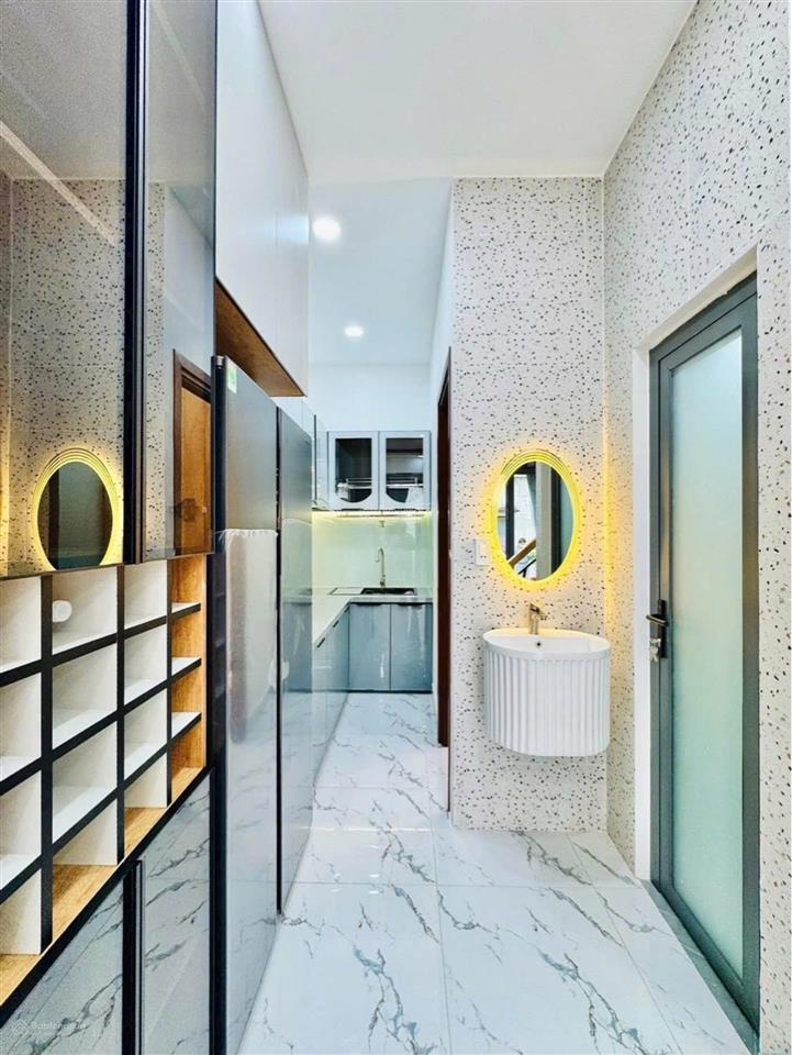 Trục đường phạm văn đồng  gần công viên gia định, bệnh viện 175, sân bay tân sơn nhất