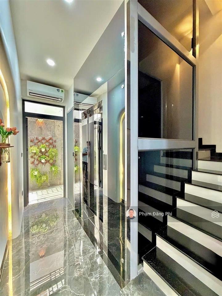 Nhà mới có thang máy  hẻm nhựa ô tô thông thoáng  khu hiếm nhà bán  sát phú nhuận.