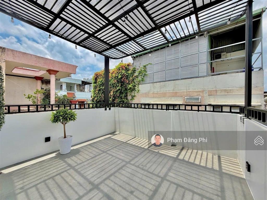 Nhà mới có thang máy  hẻm nhựa ô tô thông thoáng  khu hiếm nhà bán  sát phú nhuận.