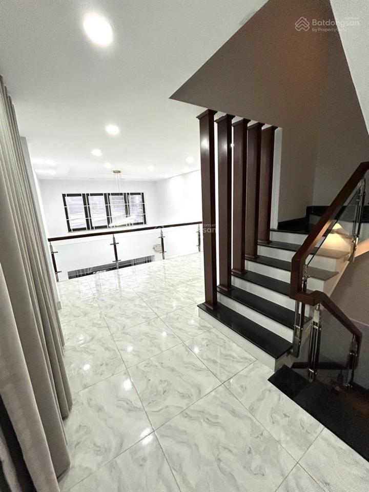 P. tân hưng, hoàng trọng mậu q7, nhà mới 4 tầng, xe hơi ngủ trong nhà, dt 4.2m x 15m, chỉ nhỉnh 11