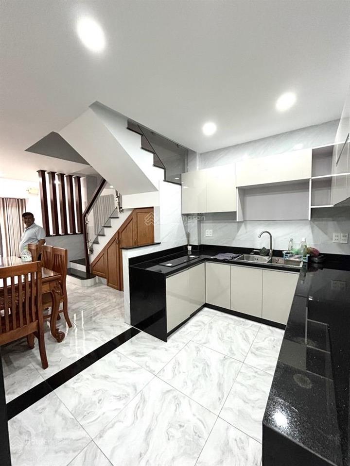 P. tân hưng, hoàng trọng mậu q7, nhà mới 4 tầng, xe hơi ngủ trong nhà, dt 4.2m x 15m, chỉ nhỉnh 11