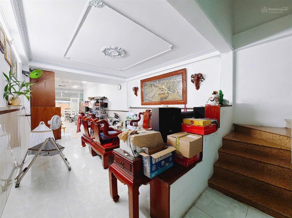 Hiếm quận 7  nhà 4 tầng dt 4.2x24m, hxh thông, gần nam long trần trọng cung, giá chỉ 8.x tỷ