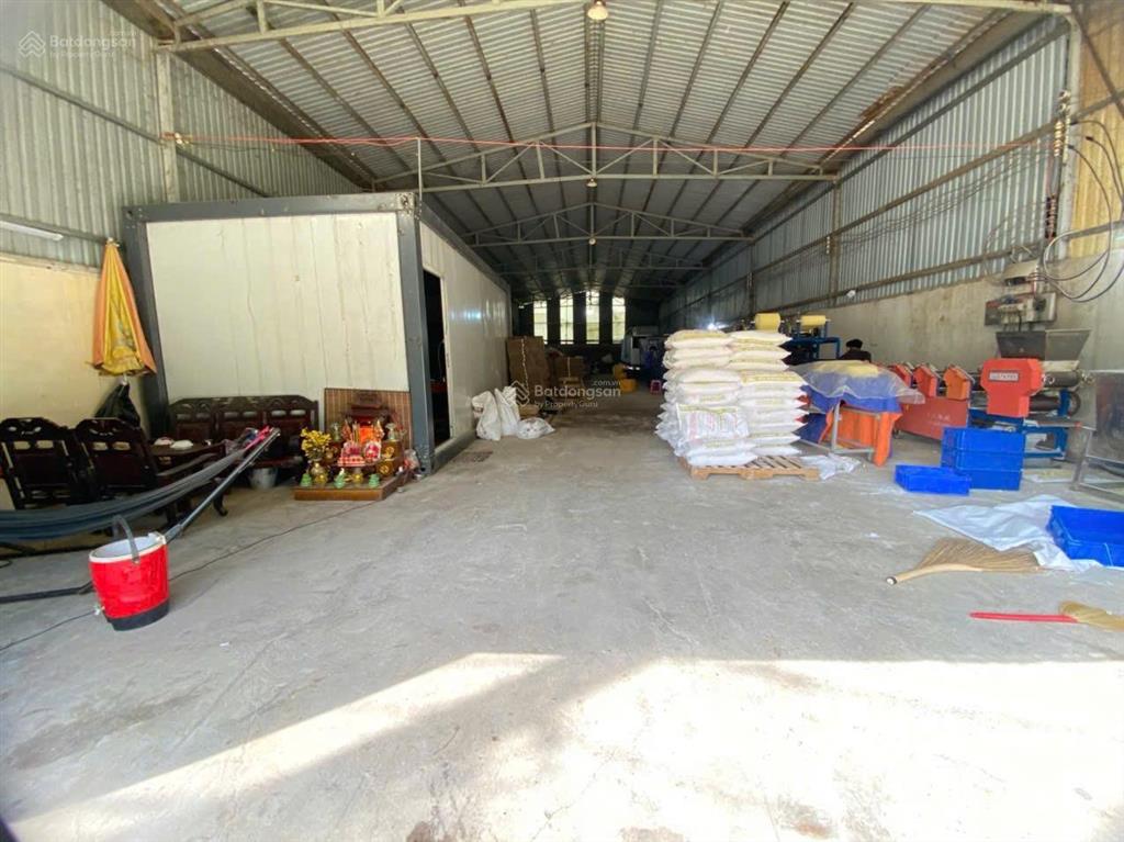 Gò đen bến lức, cho thuê kho xưởng giá rẻ, dt 12x42m, đường xe tải 10 tấn chạy, giá 18tr/tháng tl