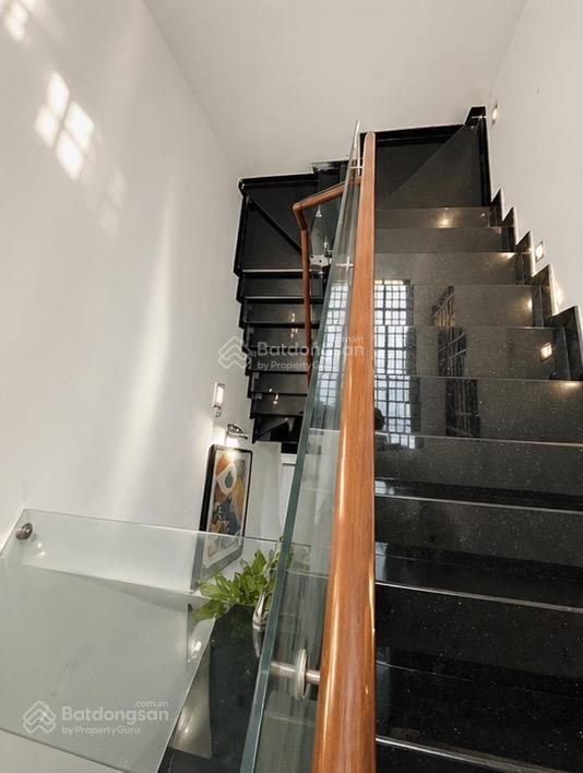 Chỉ 13 tỷ nhỉnh, nhà 5 tầng khu kiểu đàm q7, có hầm, nhựa 7m xe hơi tránh, dt 5x15m, dòng tiền 30tr