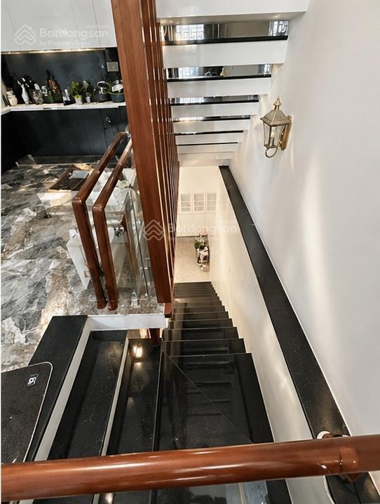 Chỉ 13 tỷ nhỉnh, nhà 5 tầng khu kiểu đàm q7, có hầm, nhựa 7m xe hơi tránh, dt 5x15m, dòng tiền 30tr