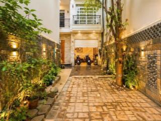Biệt thự 3 tầng 4pn, gara ôtô, ngang 4.6m nở hậu 7.2x28m, 156m2, đường nhựa 8m, ngay lý phục man q7