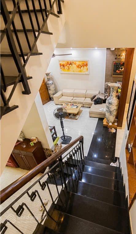 Biệt thự 3 tầng 4pn, gara ôtô, ngang 4.6m nở hậu 7.2x28m, 156m2, đường nhựa 8m, ngay lý phục man q7