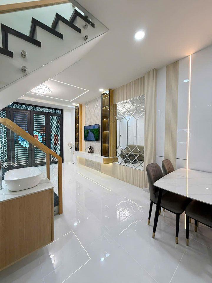 SIÊU PHẨM KẾ BÊN ĐẦM SEN, HXH CÁCH 1 CĂN RA MT – 40M2 - 6TỶ LH:0965547748.