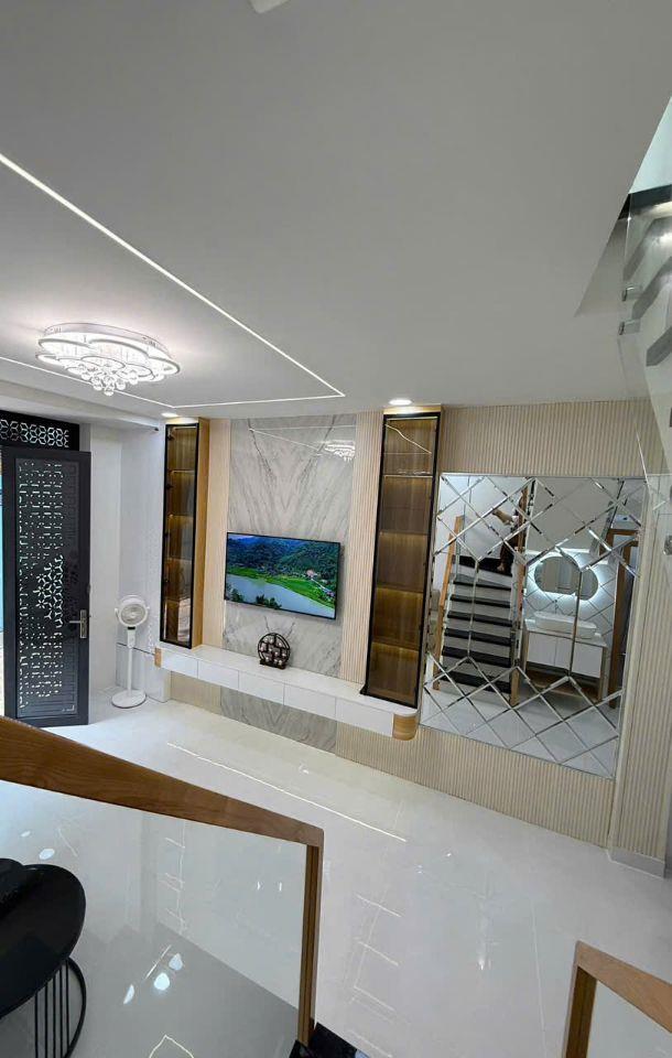 SIÊU PHẨM KẾ BÊN ĐẦM SEN, HXH CÁCH 1 CĂN RA MT – 40M2 - 6TỶ LH:0965547748.