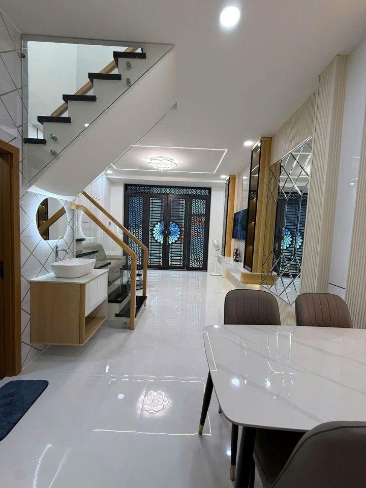 SIÊU PHẨM KẾ BÊN ĐẦM SEN, HXH CÁCH 1 CĂN RA MT – 40M2 - 6TỶ LH:0965547748.
