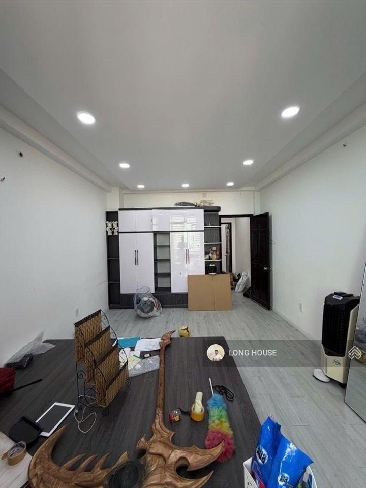 Khu vip, hẻm ô tô đào duy anh  thông hồng hà. nhà 4 tầng 4m x16m, sổ vuông a4