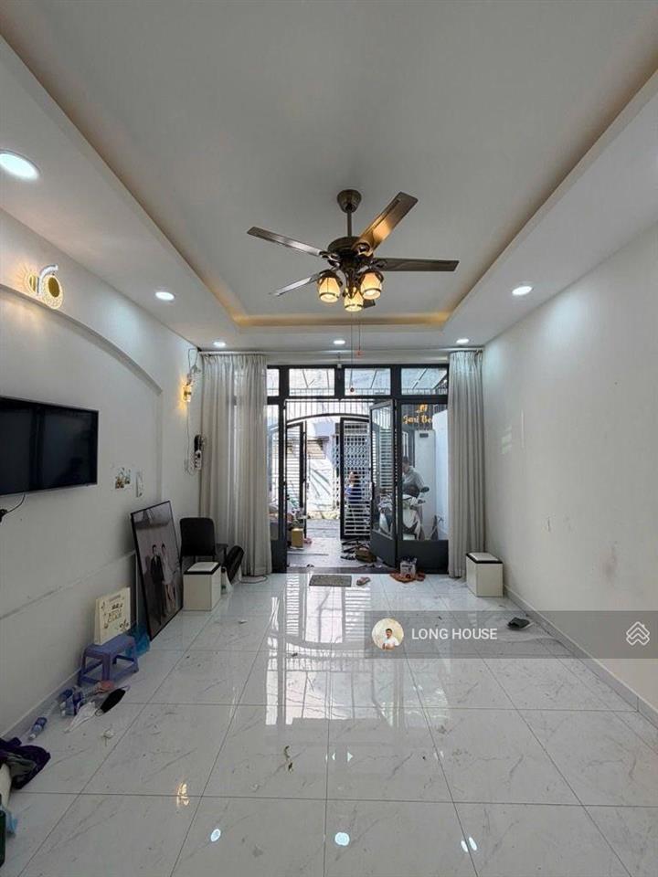 Khu vip, hẻm ô tô đào duy anh  thông hồng hà. nhà 4 tầng 4m x16m, sổ vuông a4