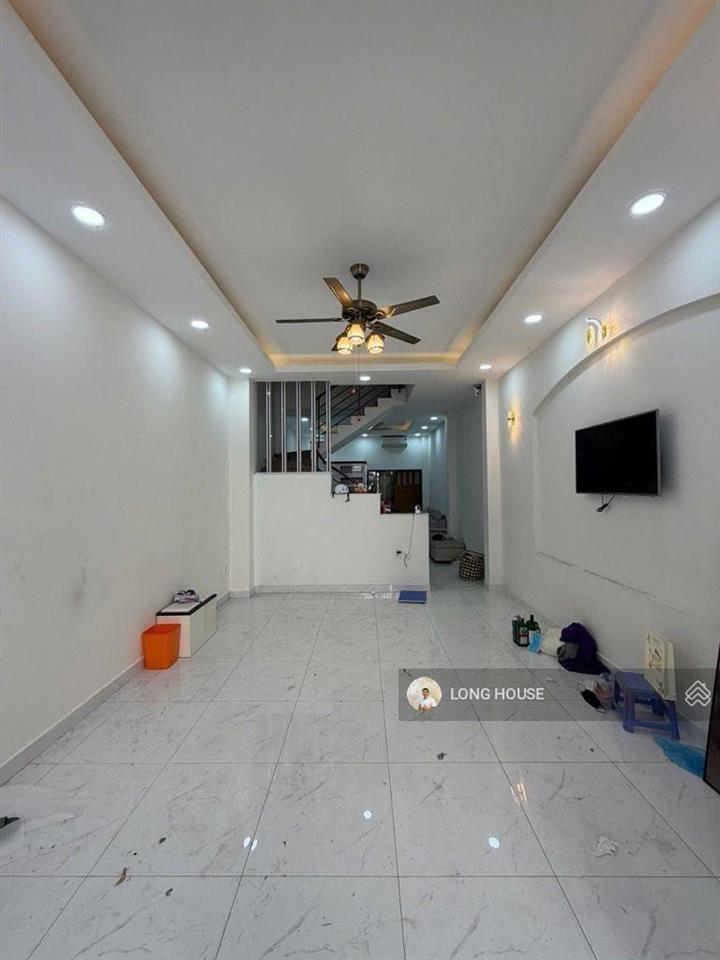 Khu vip, hẻm ô tô đào duy anh  thông hồng hà. nhà 4 tầng 4m x16m, sổ vuông a4