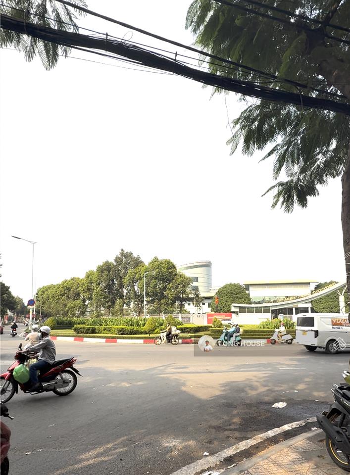 Giá tốt! thửa đất 6mx18 sổ vuông hẻm oto chu văn an