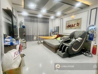 Nhà đẹp 5 tầng, 4 phòng ngủ master siêu rộng  ngay cạnh bên chung cư botanic  nguyễn thượng hiền