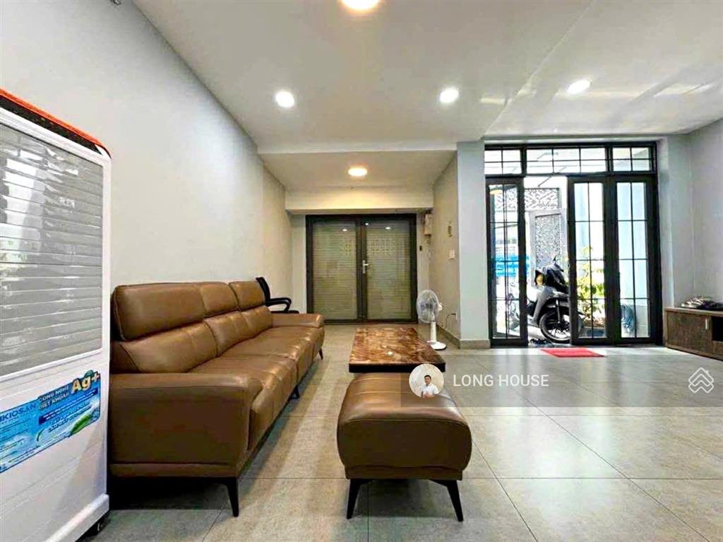 Nhà 3 tầng 6m x 12m, mặt tiền đường ngay thích quảng đức gần phan đăng lưu