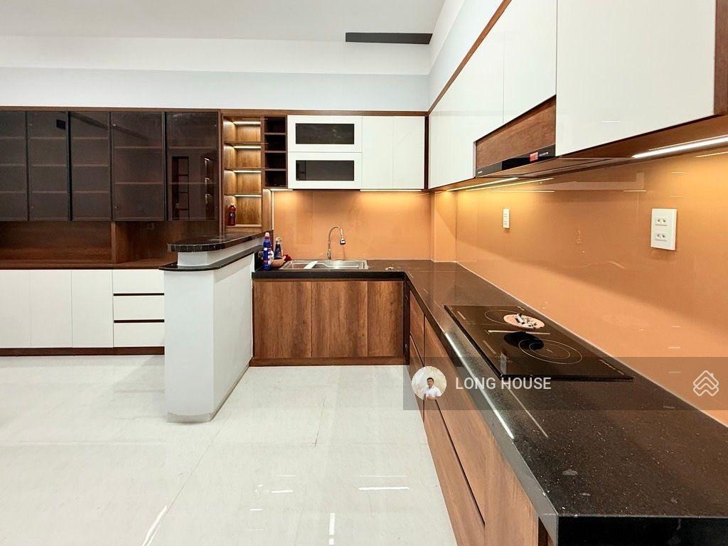 Nhà 4 tầng, 52m2  4 phòng ngủ lớn  khu vip hồ biểu chánh  nguyễn văn trỗi