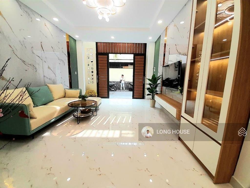 Nhà 55m2, ngang 4m, sổ nở hậu  hẻm oto thông thích quảng đức
