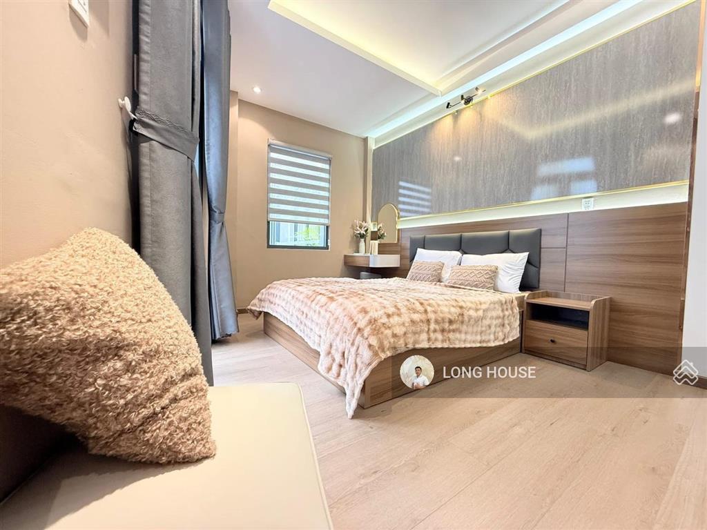 Nhà 5 tầng gần 40m2 4 phòng master nội thất luxury cách 1 căn ra mặt tiền hoa cau