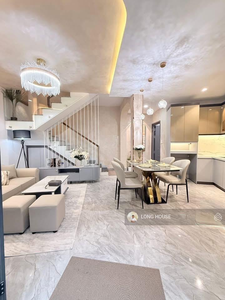 Nhà 5 tầng gần 40m2 4 phòng master nội thất luxury cách 1 căn ra mặt tiền hoa cau