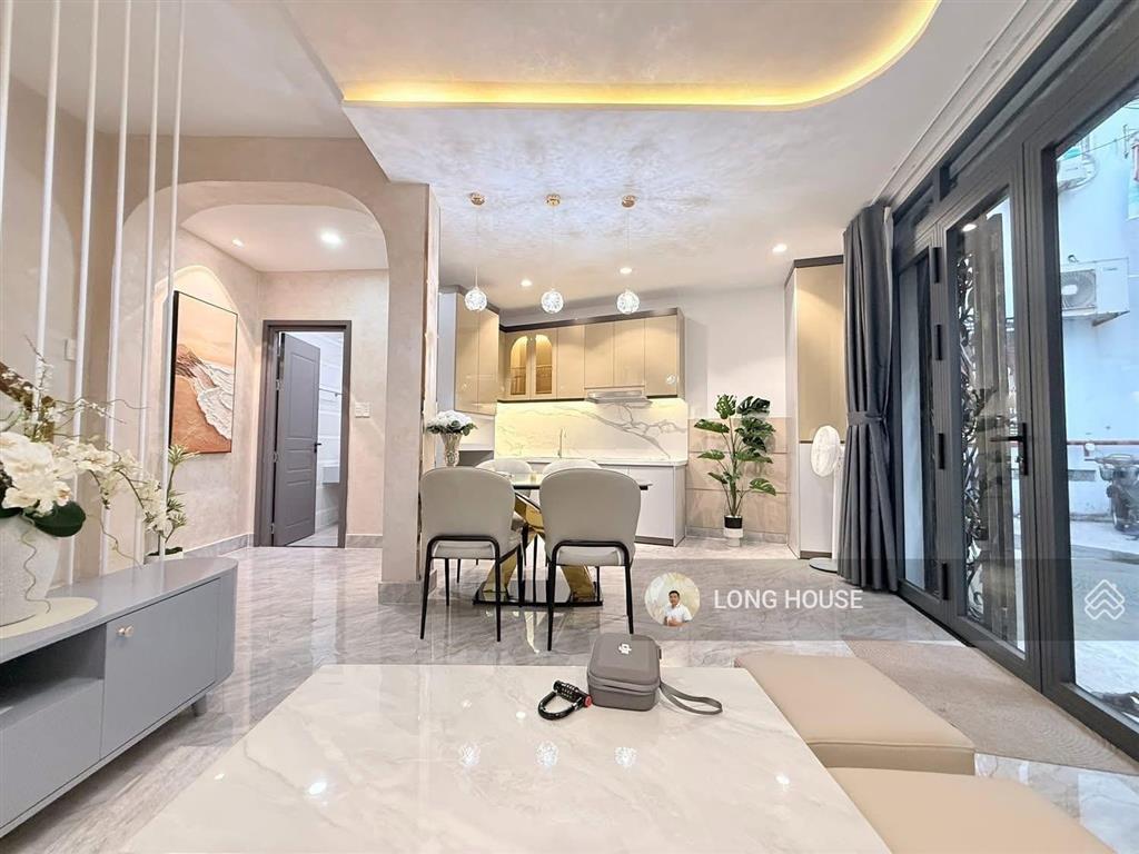 Nhà 5 tầng gần 40m2 4 phòng master nội thất luxury cách 1 căn ra mặt tiền hoa cau