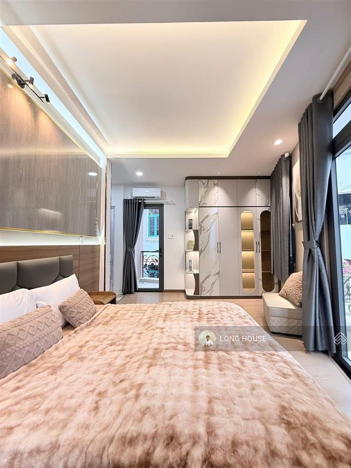 Nhà 5 tầng gần 40m2 4 phòng master nội thất luxury cách 1 căn ra mặt tiền hoa cau