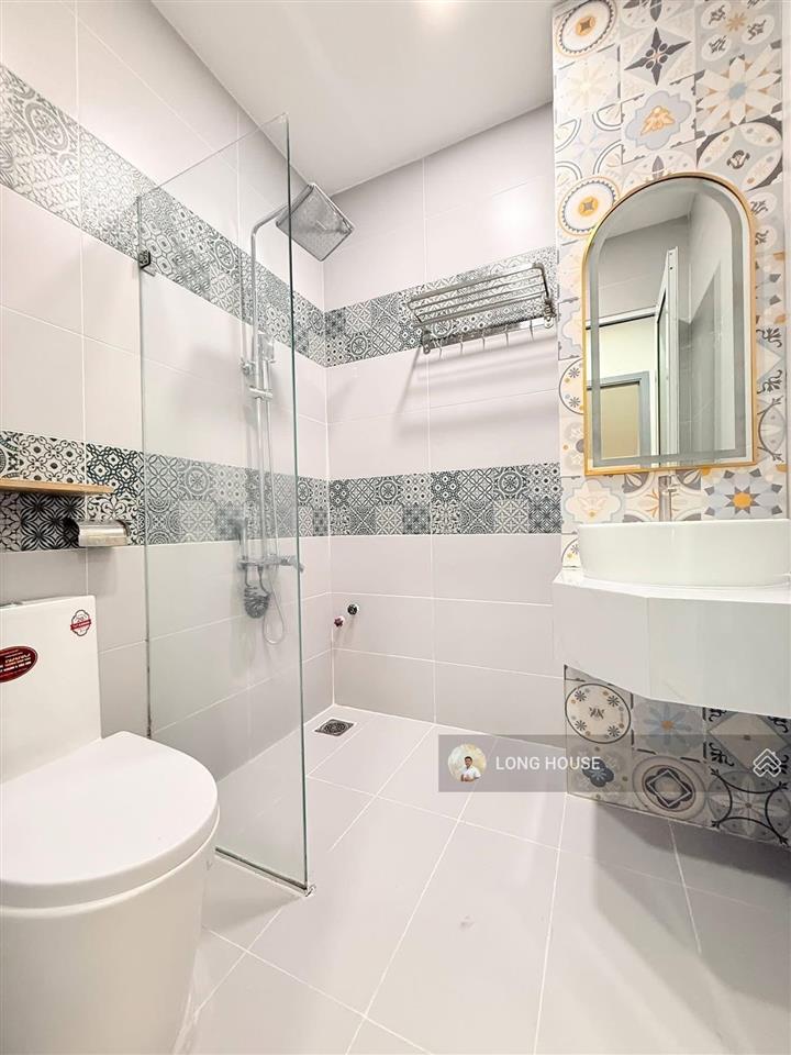 Nhà 5 tầng gần 40m2 4 phòng master nội thất luxury cách 1 căn ra mặt tiền hoa cau