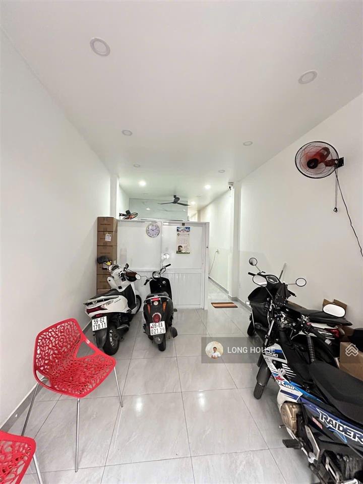 Giá tốt!!! nhà 58m2, sổ vuông, hẻm oto  lê văn sỹ ngay huỳnh văn bánh.