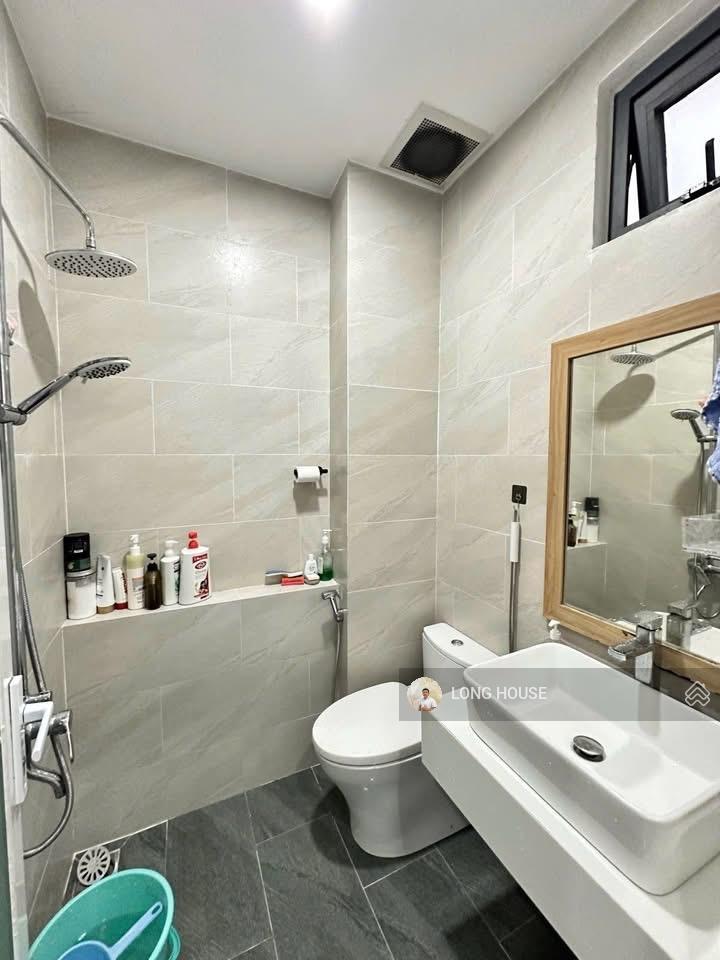 Giá tốt!!! nhà 58m2, sổ vuông, hẻm oto  lê văn sỹ ngay huỳnh văn bánh.